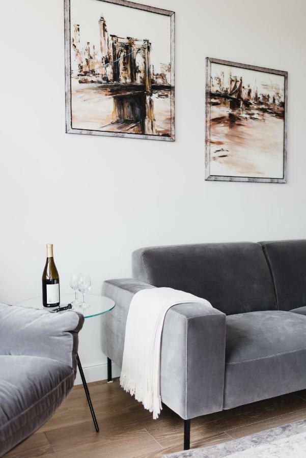 Luxlux Apartments Coconut Warschau Buitenkant foto